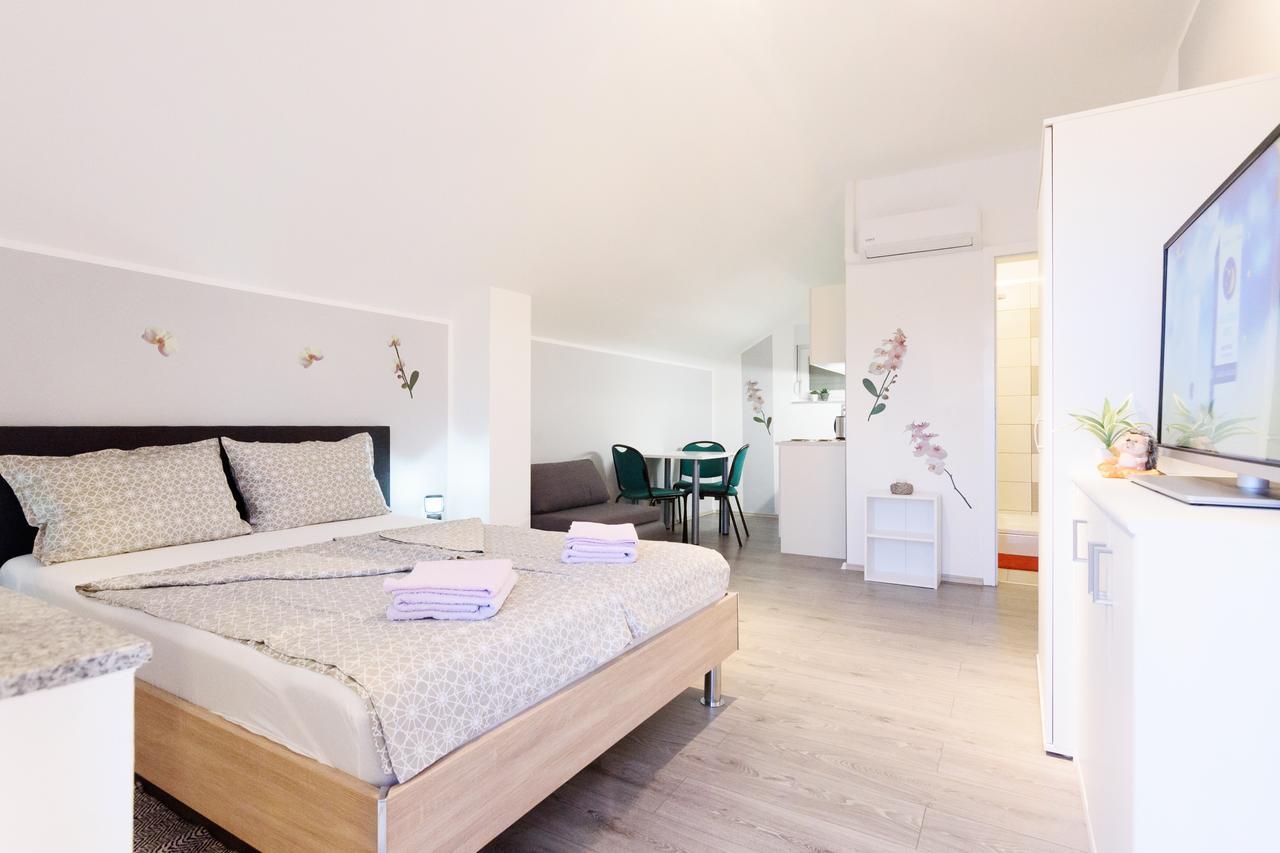 Apartmani Orhideja กอร์นยิ คาริน ภายนอก รูปภาพ