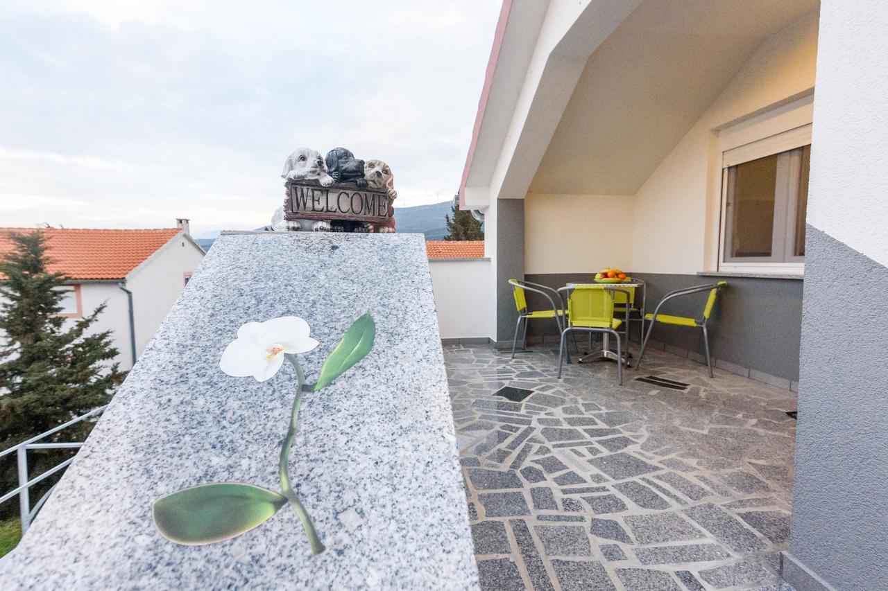 Apartmani Orhideja กอร์นยิ คาริน ภายนอก รูปภาพ