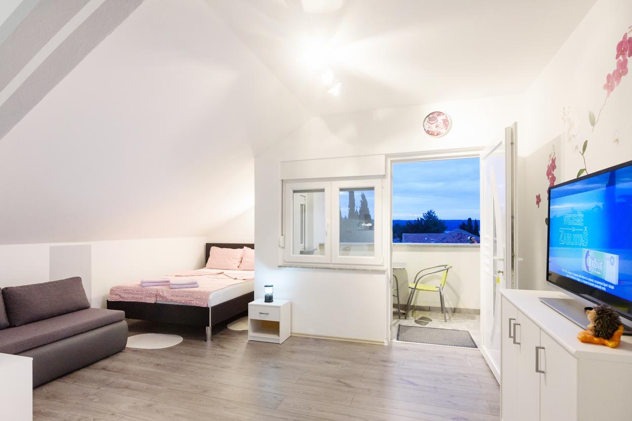 Apartmani Orhideja กอร์นยิ คาริน ภายนอก รูปภาพ