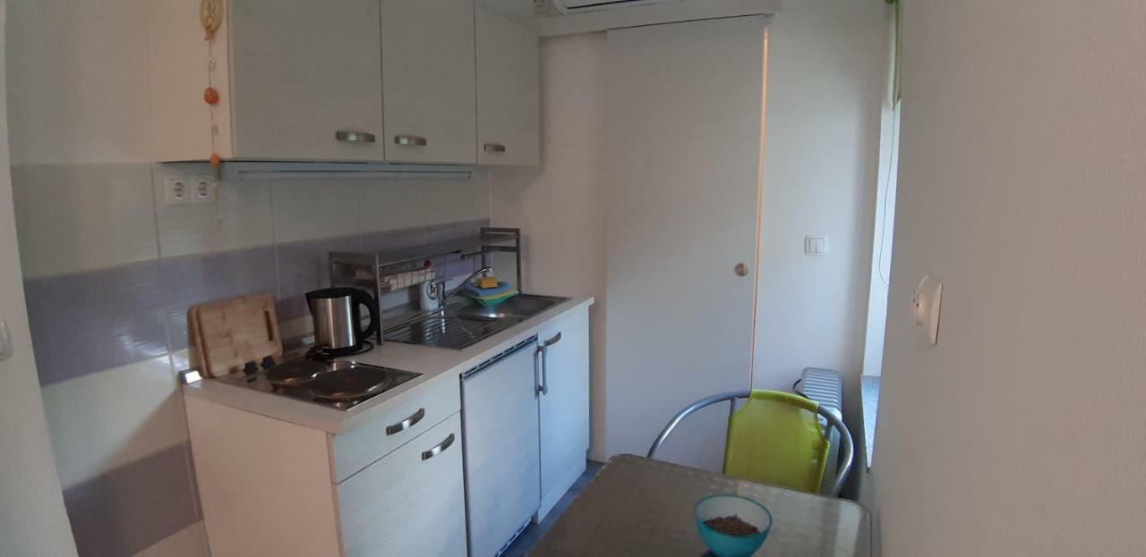 Apartmani Orhideja กอร์นยิ คาริน ภายนอก รูปภาพ